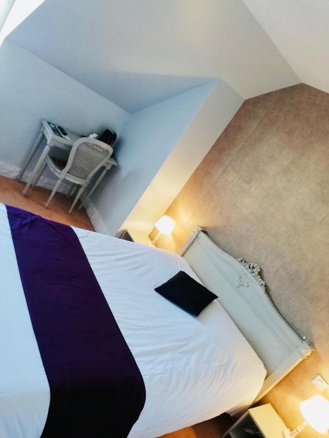 Le Cheval Blanc Hotel Jargeau Eksteriør billede