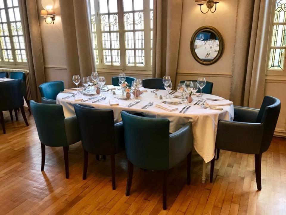 Le Cheval Blanc Hotel Jargeau Eksteriør billede